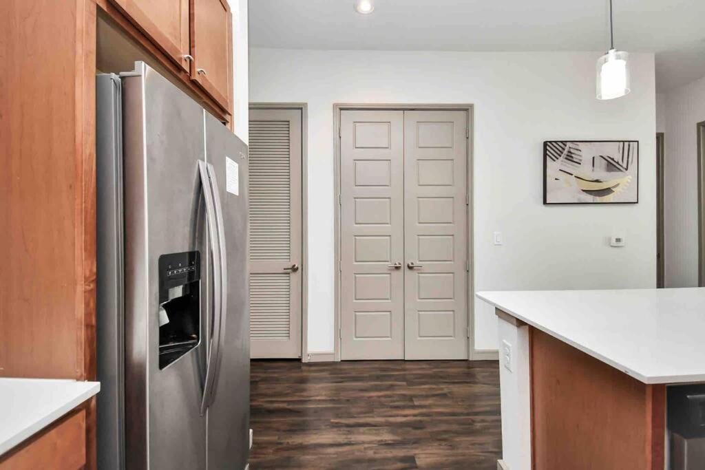 Htown Downtown Oasis Houston Exterior foto