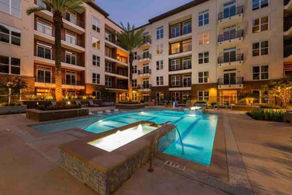 Htown Downtown Oasis Houston Exterior foto
