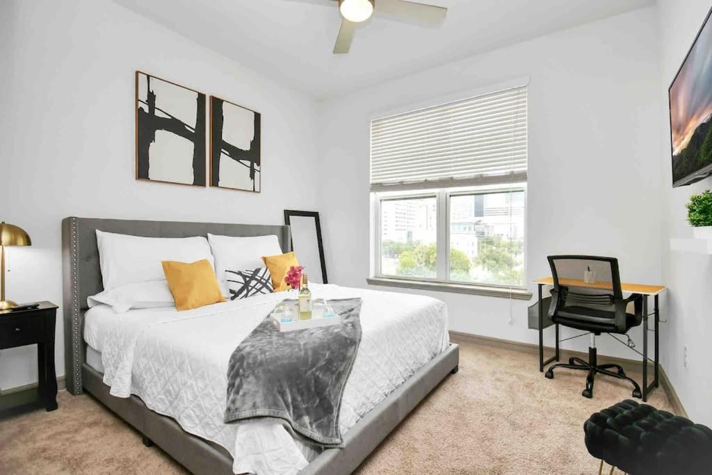 Htown Downtown Oasis Houston Exterior foto